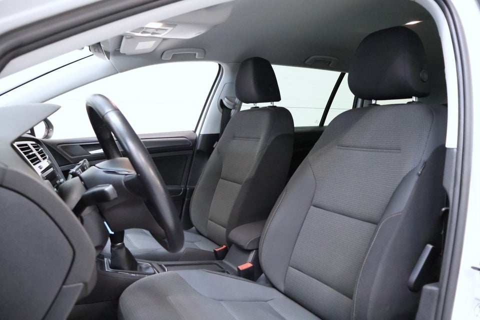 VW Golf VII 1,5 TSi 130 Comfortline Variant 5d