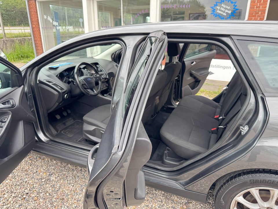 Ford Focus 1,0 SCTi 100 Titanium stc. 5d