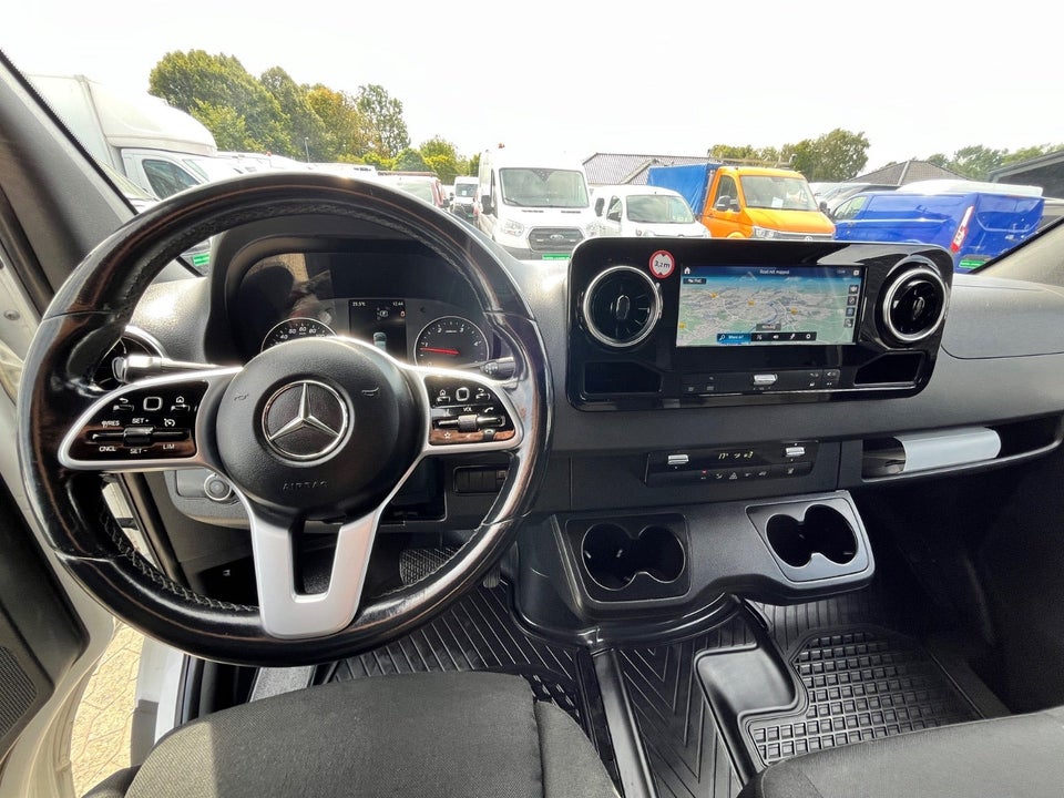 Mercedes Sprinter 317 2,0 CDi A3 Chassis aut. RWD 2d