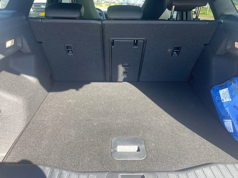 Ford Explorer 82 Premium Extended Range 5d