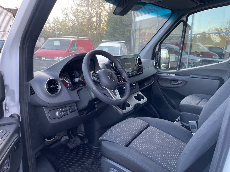 Mercedes Sprinter 319 2,0 CDi A2 Db.Kab aut. RWD 4d