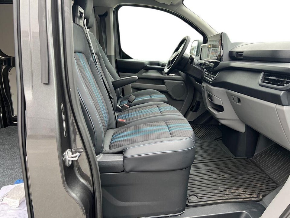 Ford Transit Custom 320 L2 2,5 PHEV Sport CVT