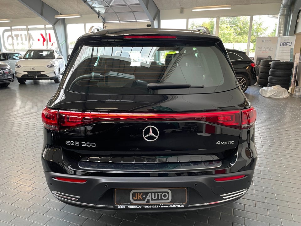 Mercedes EQB300 4Matic 5d