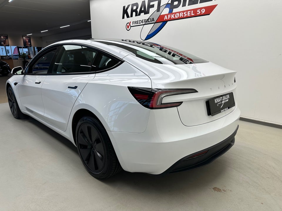 Tesla Model 3 RWD 4d