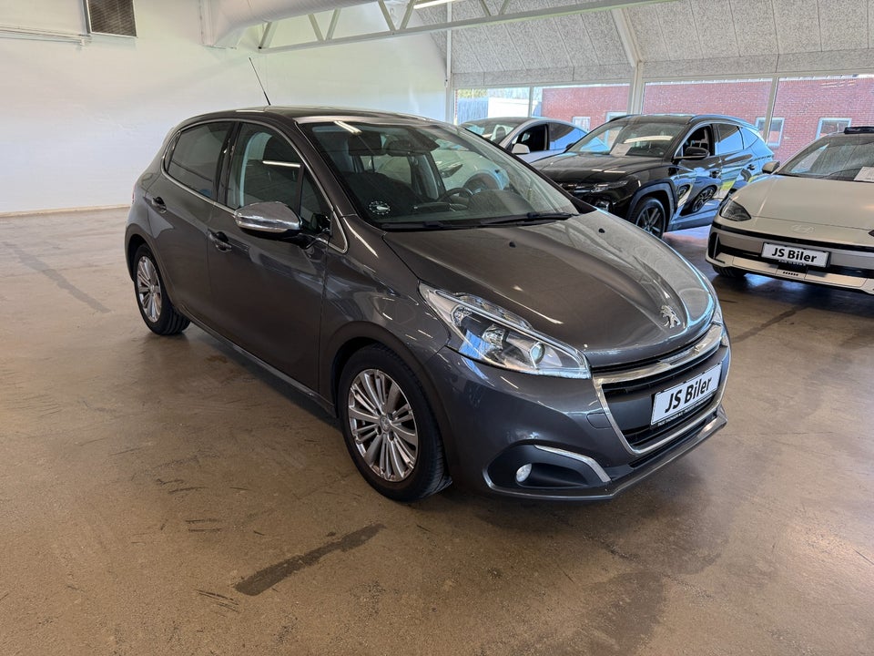 Peugeot 208 1,6 BlueHDi 100 Desire Sky 5d