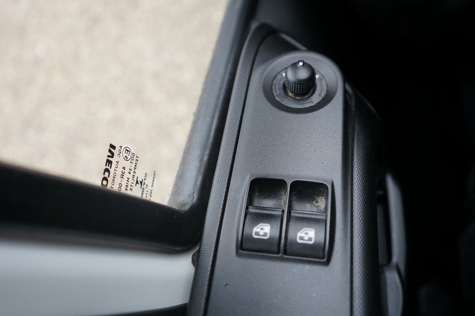 Iveco Daily 2,3 35S14 4100mm Lad 2d
