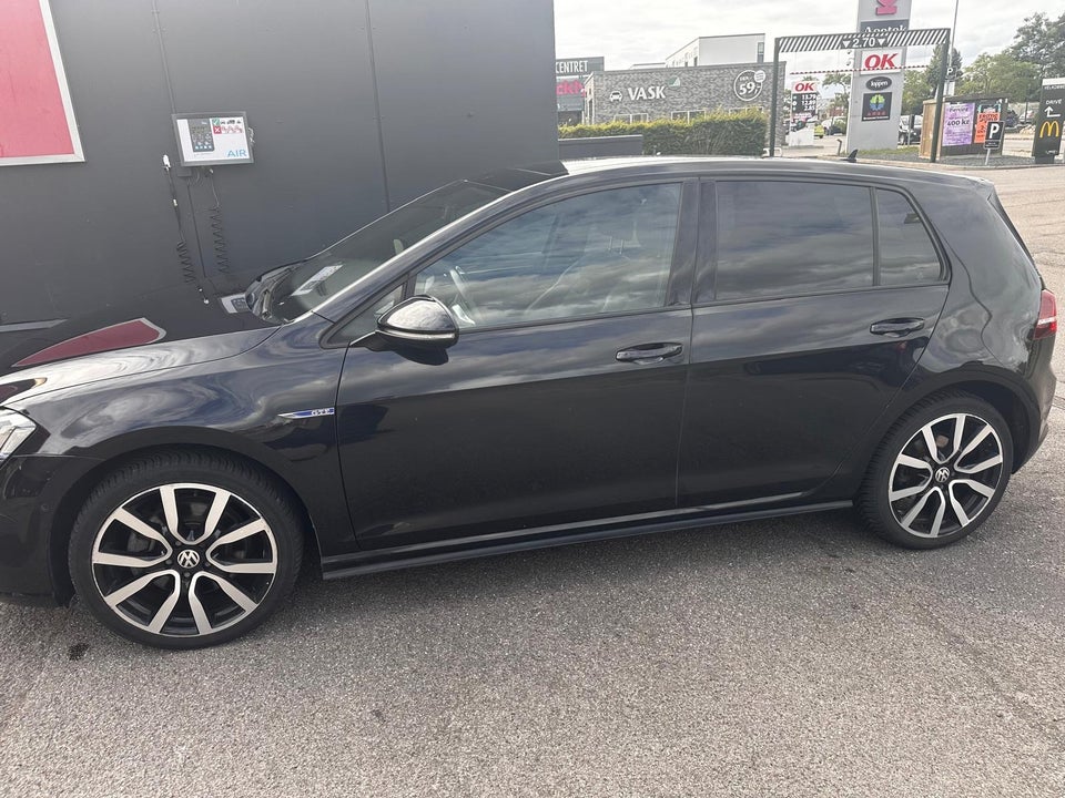 VW Golf VII 1,4 GTE Highline DSG 5d
