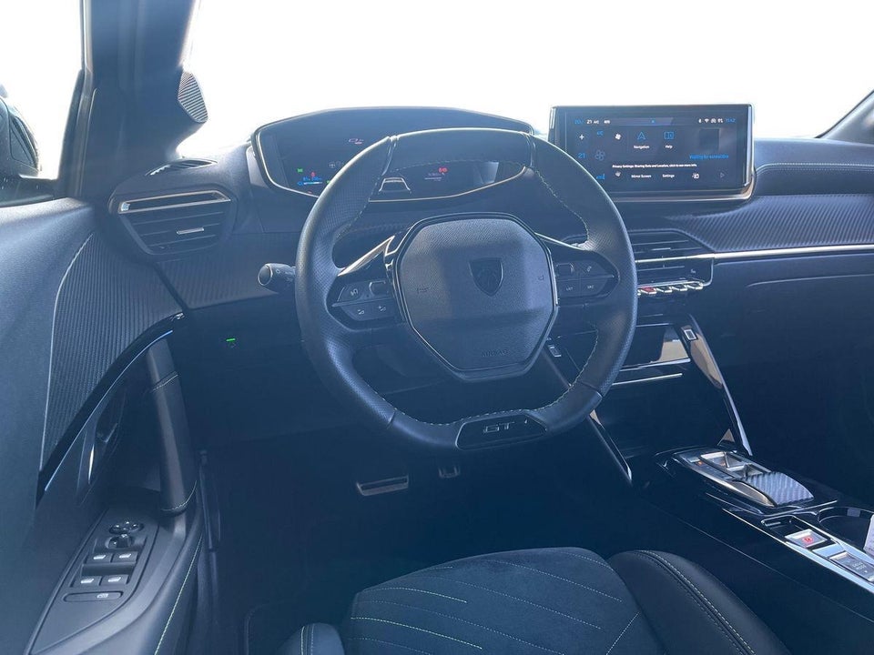 Peugeot e-208 54 GT 5d