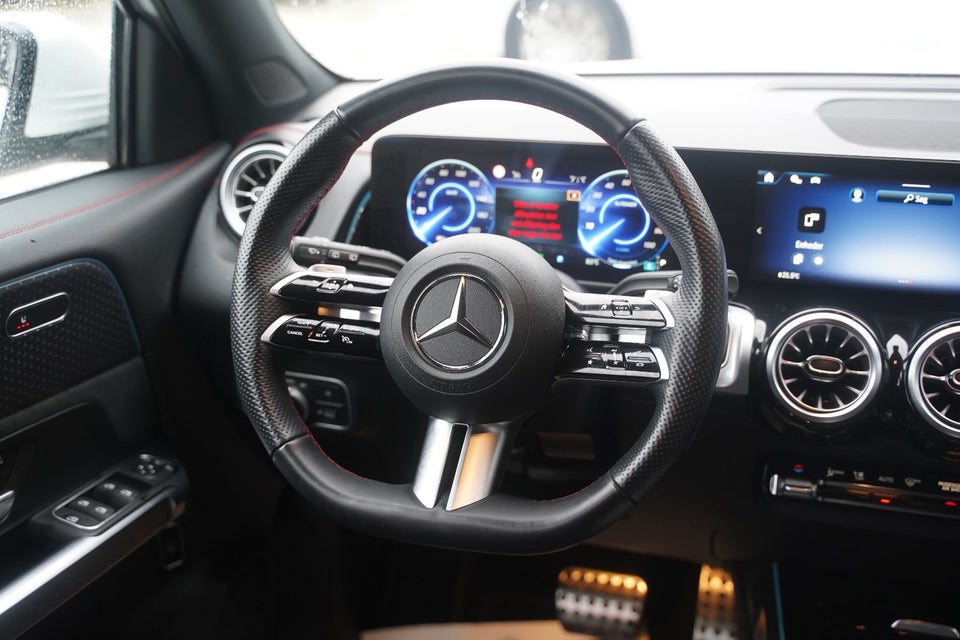 Mercedes EQB250+ AMG Line 5d