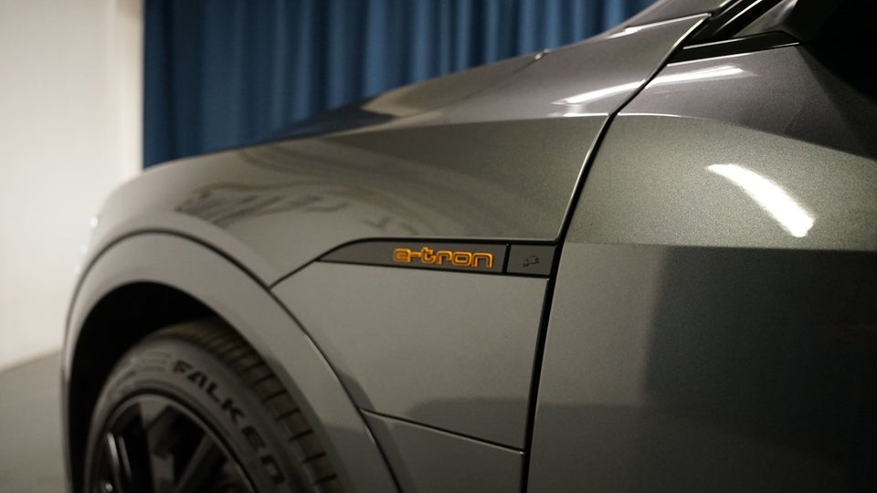 Audi e-tron 55 S-line quattro 5d