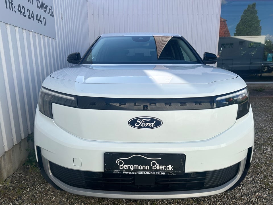Ford Explorer 77 Premium Extended Range 5d