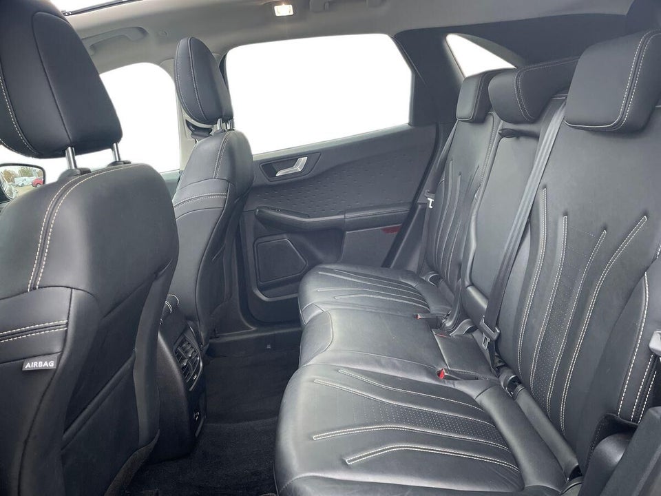 Ford Kuga 2,5 PHEV Vignale CVT 5d