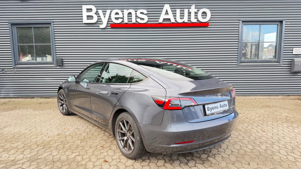 Tesla Model 3 Long Range AWD 4d