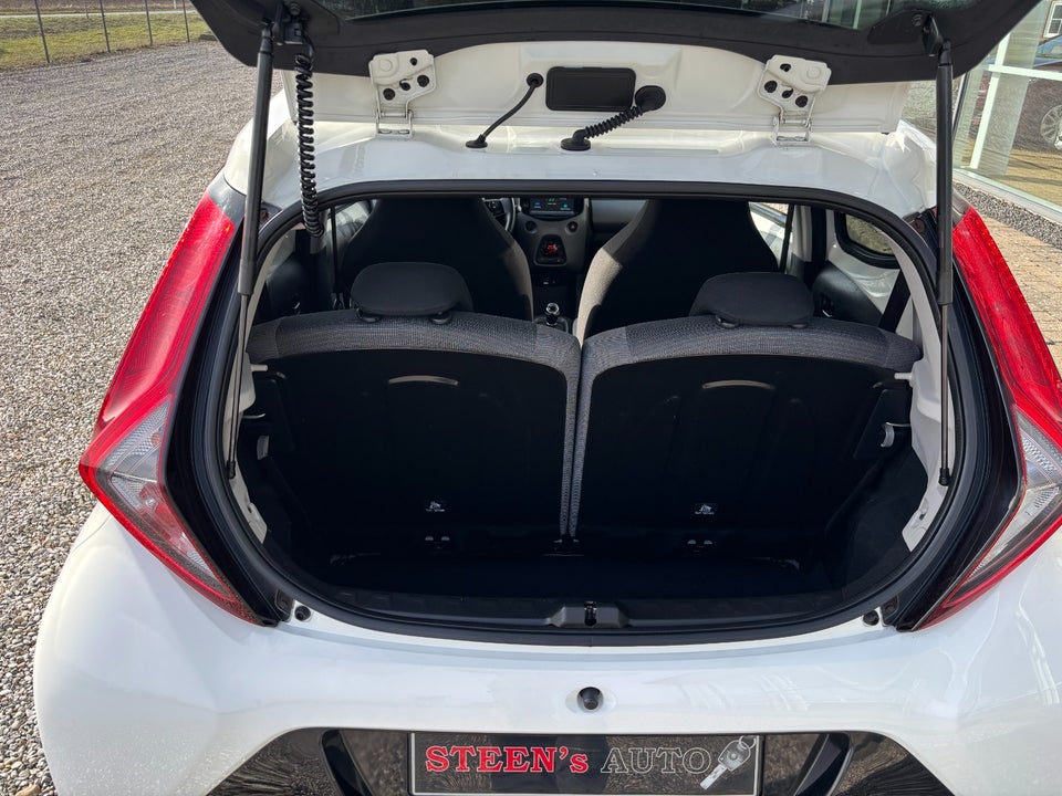 Toyota Aygo 1,0 VVT-i x-play x-shift 5d