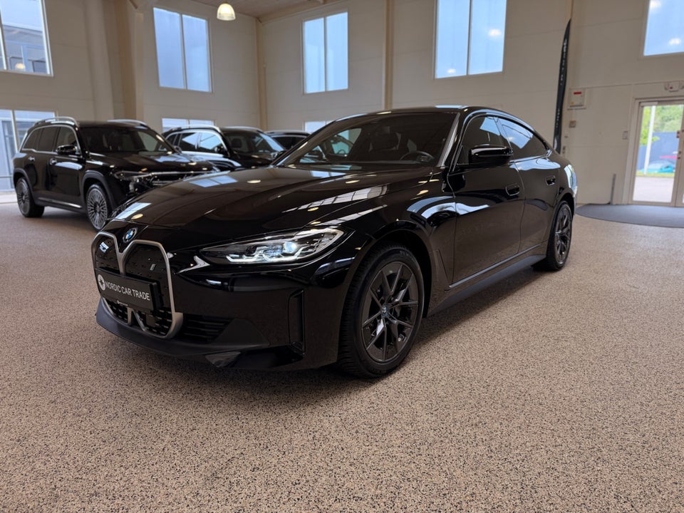 BMW i4 eDrive35 Charged 5d
