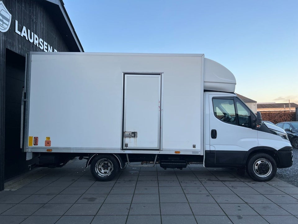 Iveco Daily 3,0 35C17 18m³ Van AG8
