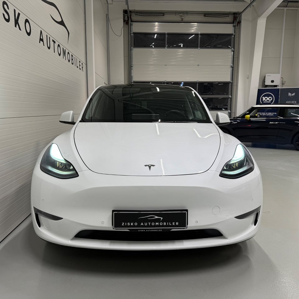 Tesla Model Y Long Range AWD 5d