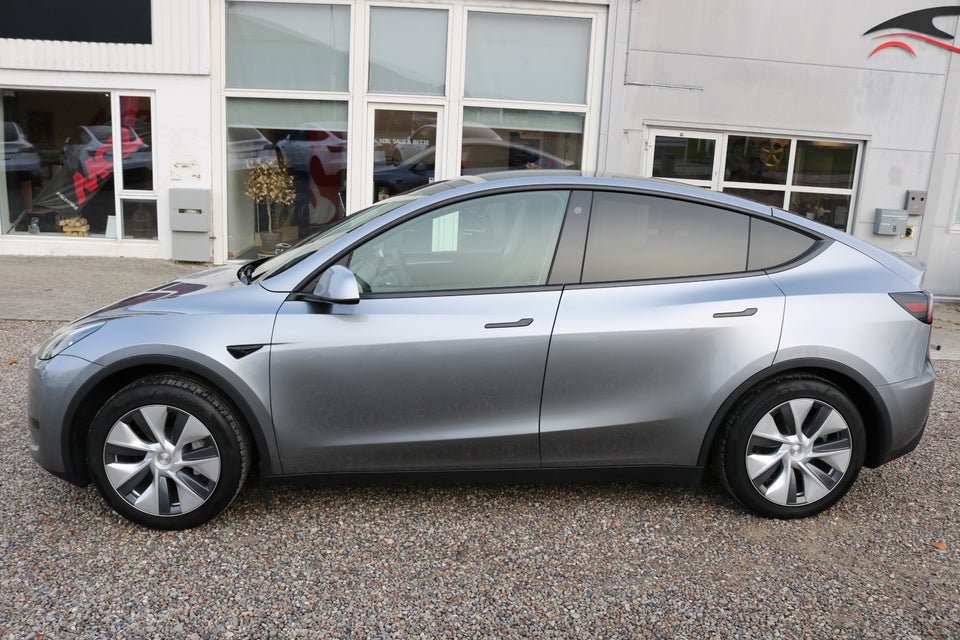 Tesla Model Y RWD 5d