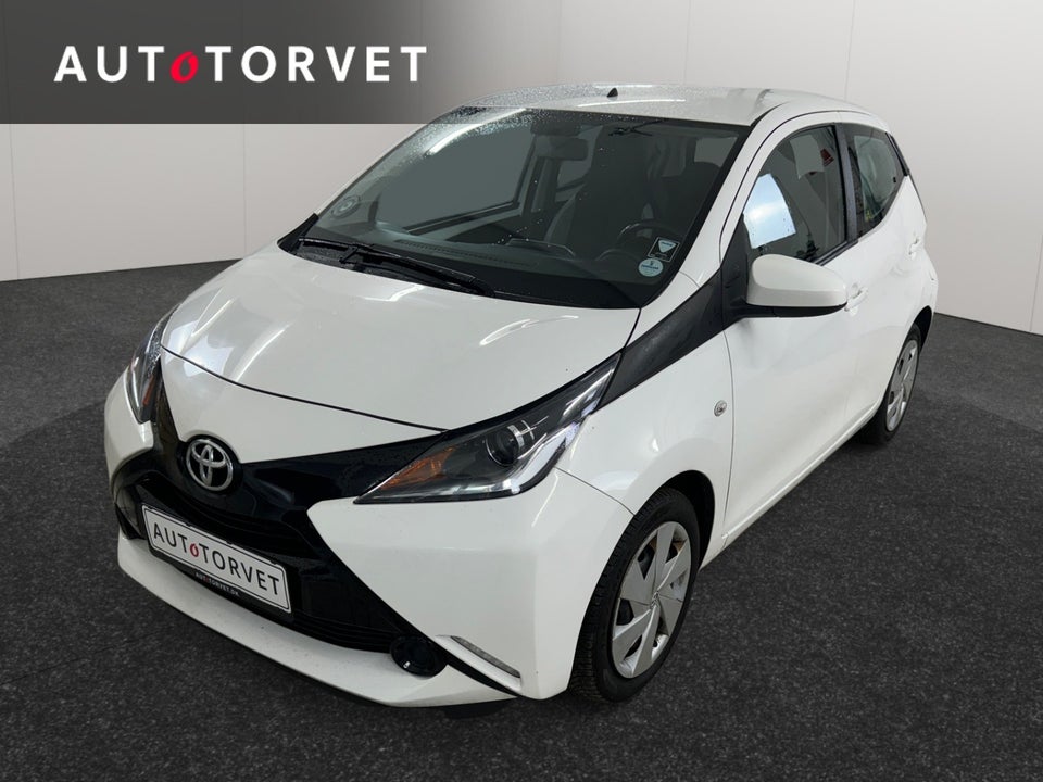 Toyota Aygo 1,0 VVT-i x-play 5d