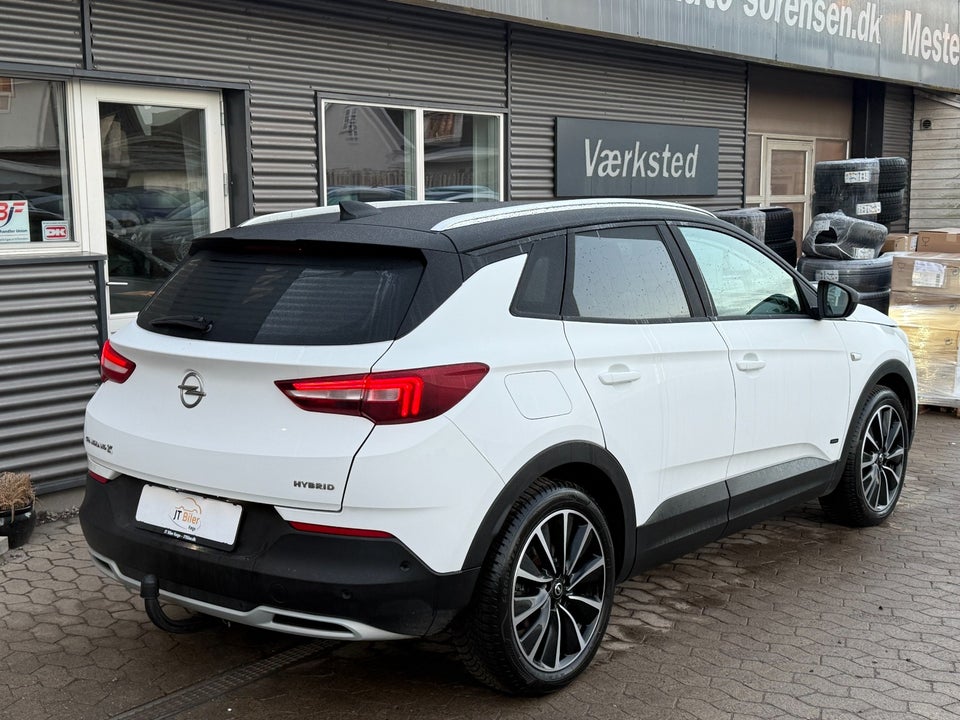 Opel Grandland X 1,6 Hybrid Ultimate aut. 5d