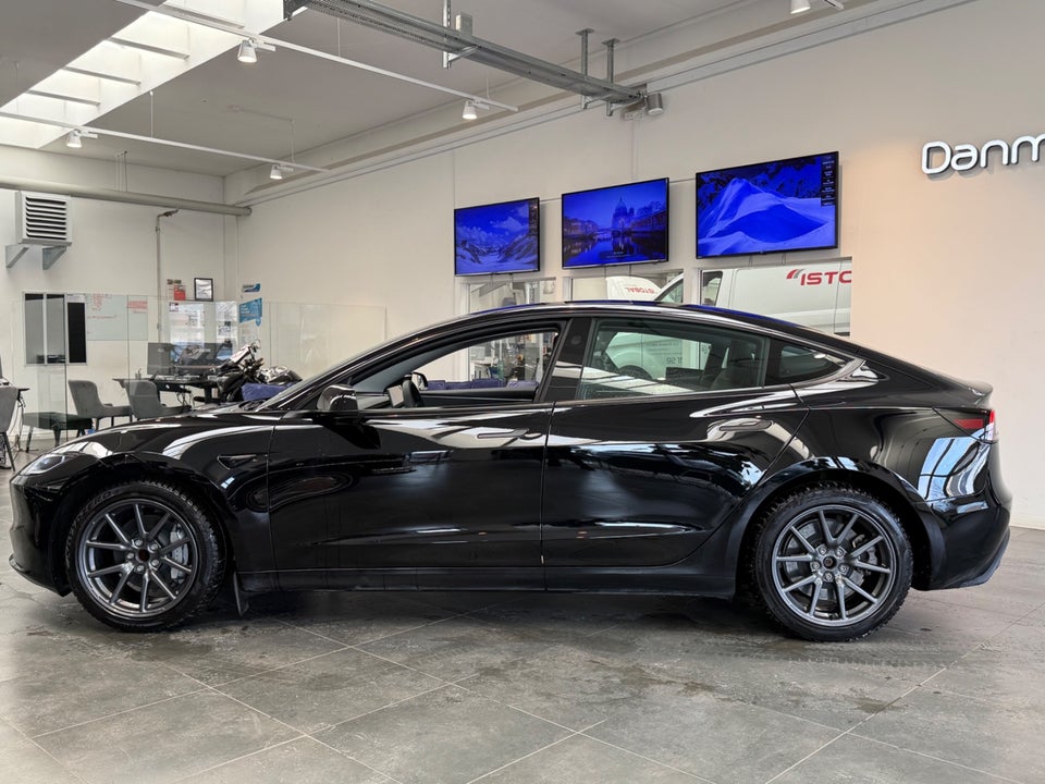 Tesla Model 3 RWD 4d