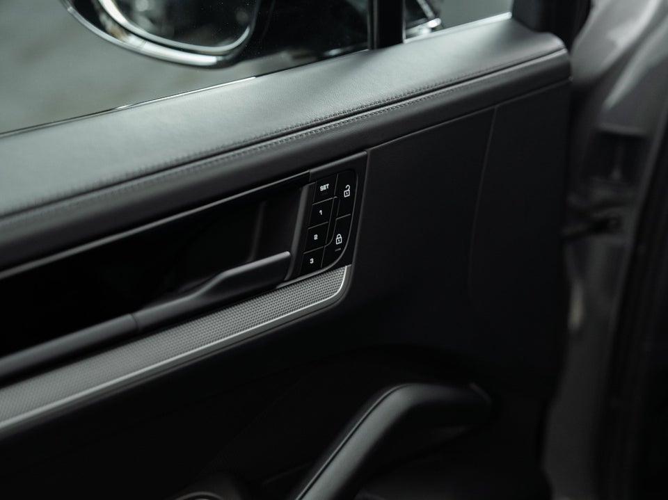 Porsche Cayenne 3,0 E-Hybrid Tiptr. 5d