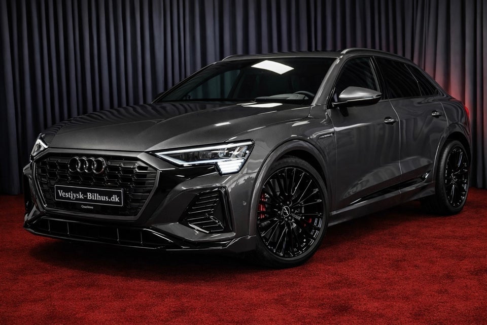Audi Q8 e-tron 55 S-line quattro 5d