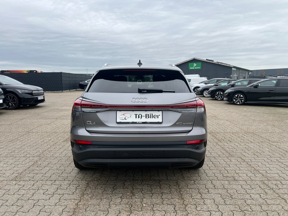 Audi Q4 e-tron 40 Advanced 5d
