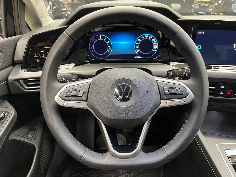 VW Golf VIII 1,4 eHybrid DSG 5d