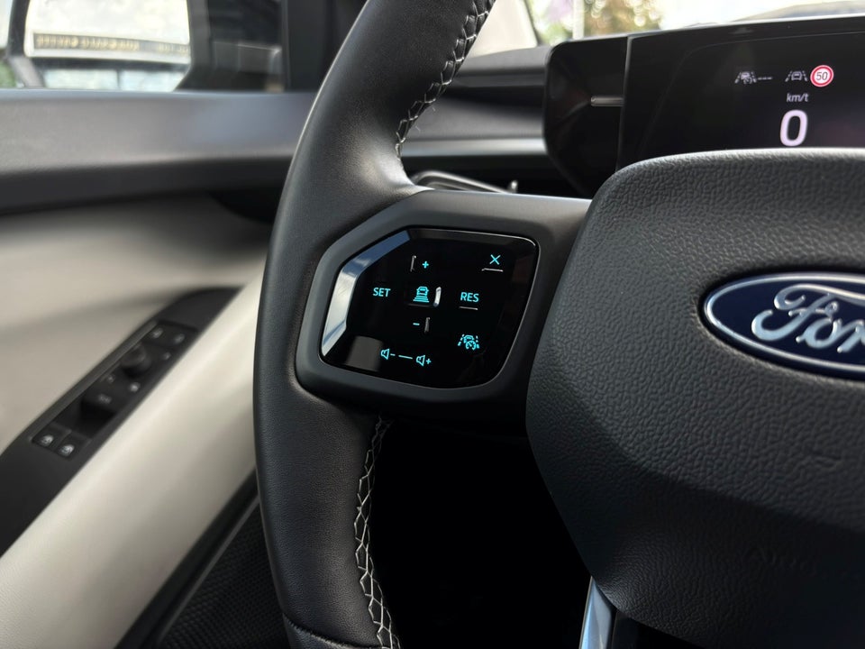 Ford Explorer 77 Select Extended Range 5d