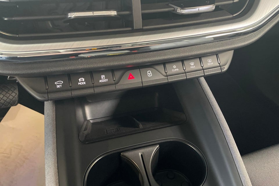 Skoda Enyaq 50 iV Loft 5d