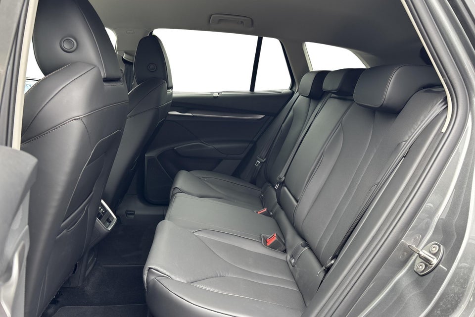 Skoda Enyaq 85 iV Suite Maxx 5d