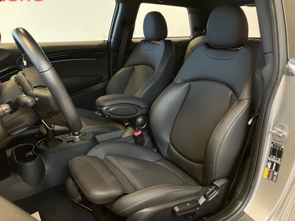 MINI Cooper SE Edition Premium Plus 3d