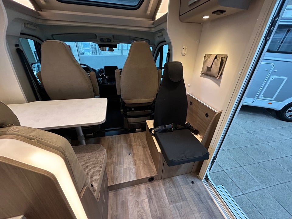 Carado T328 PRO+ 2,2 JTD 140 aut. 3d