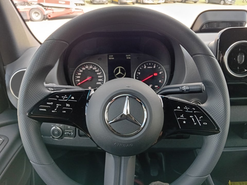 Mercedes Sprinter 317 2,0 CDi A3 Db.Kab aut. RWD 4d