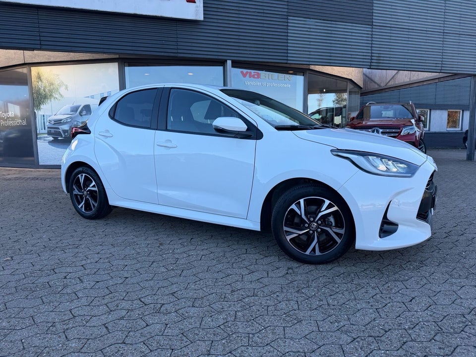 Toyota Yaris 1,5 Hybrid Style Comfort e-CVT 5d