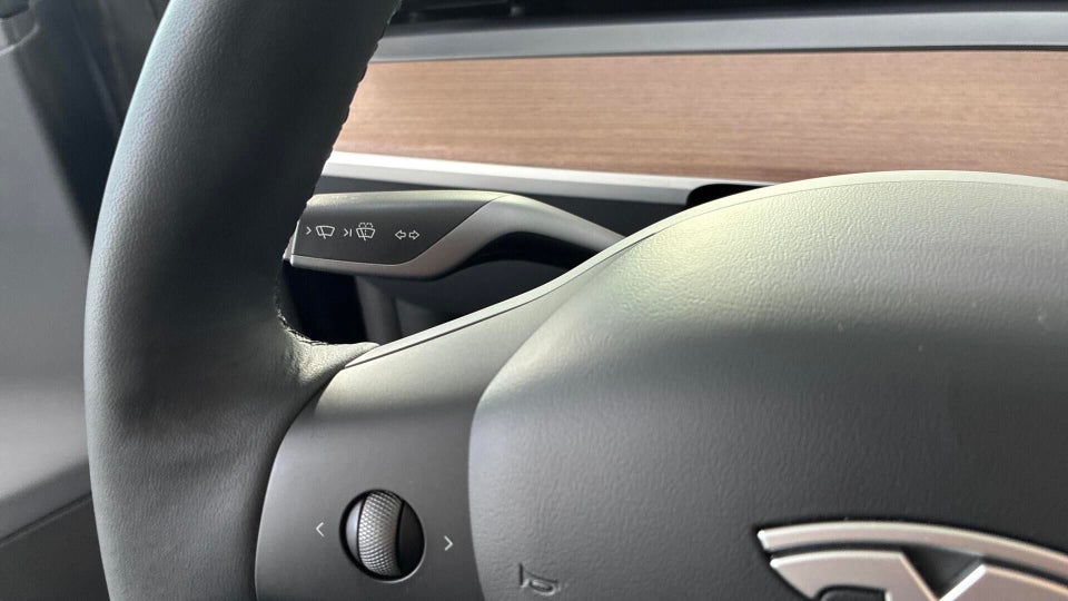 Tesla Model Y Performance AWD 5d