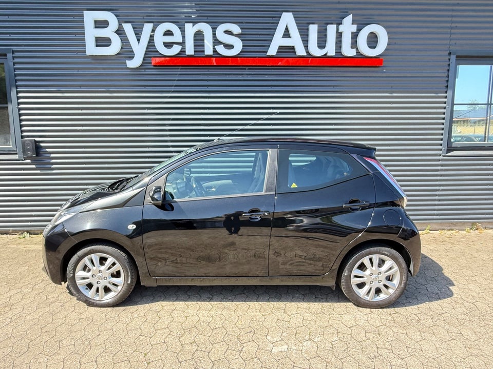 Toyota Aygo 1,0 VVT-i x-black II 5d