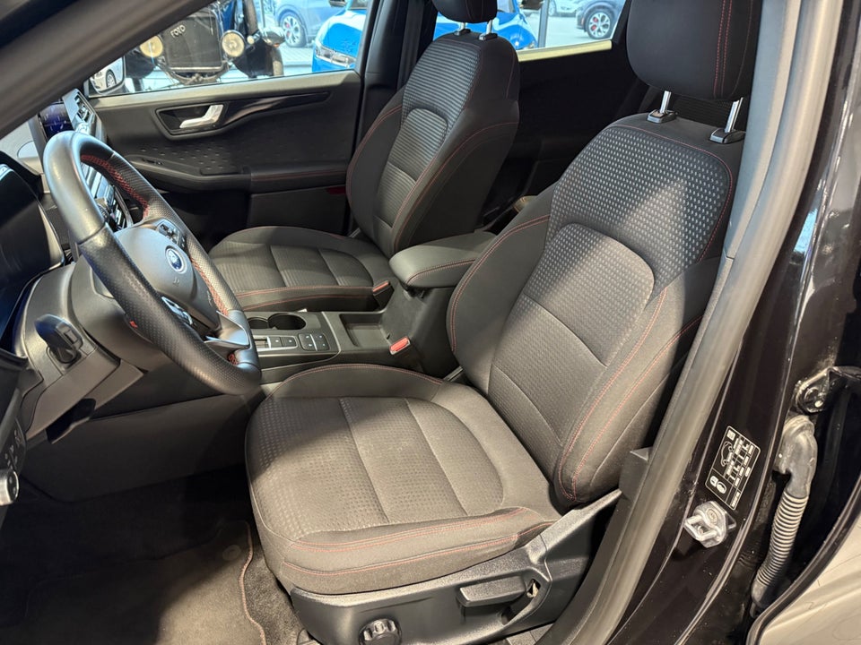 Ford Kuga 2,5 PHEV ST-Line CVT 5d