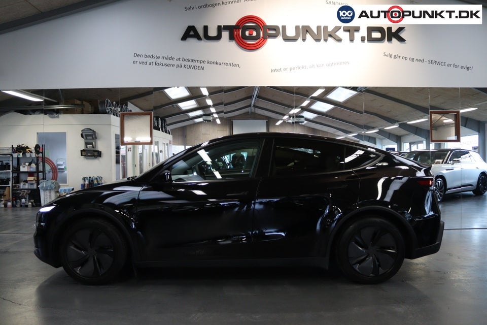 Tesla Model Y Long Range AWD 5d