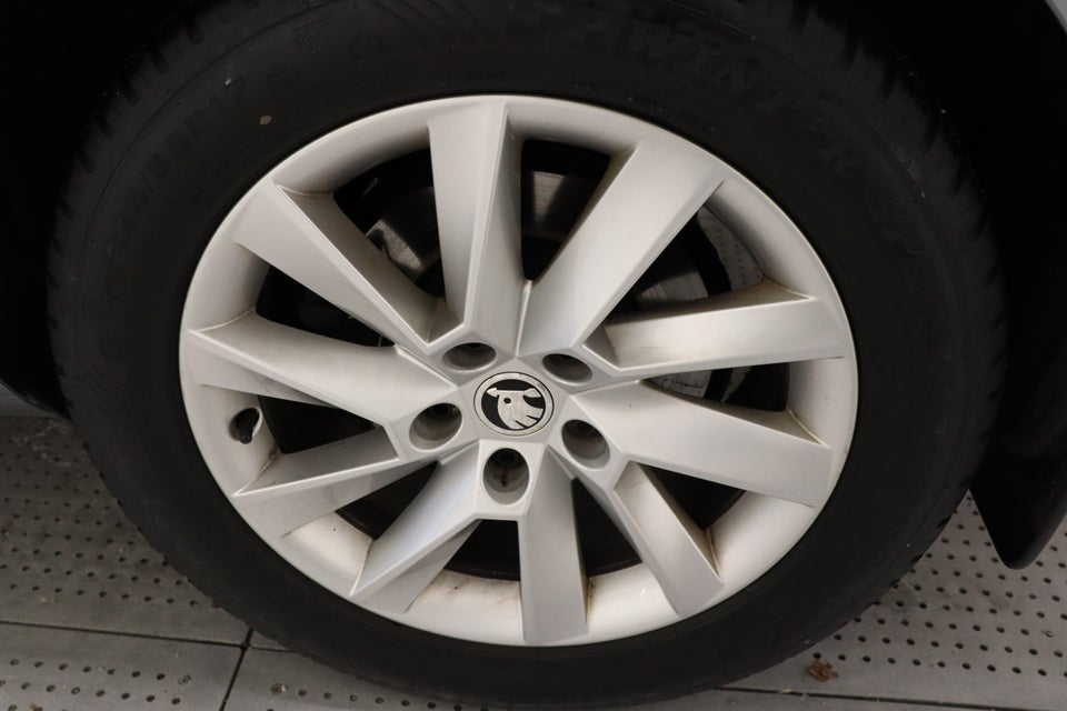 Skoda Superb 2,0 TDi 150 Style Combi DSG 5d