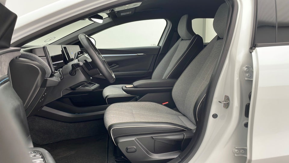 Renault Megane E-Tech 60 Techno 5d