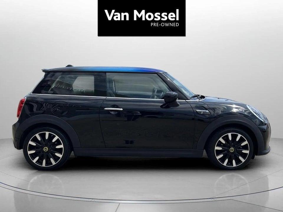 MINI Cooper SE Classic Trim 3d