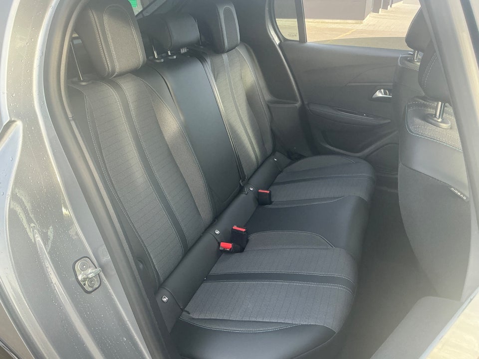 Peugeot e-208 50 Allure 5d