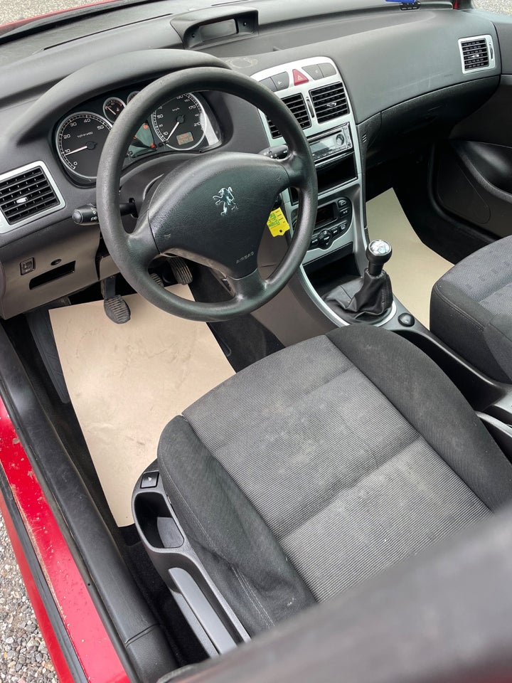 Peugeot 307 1,6 XR stc. 5d