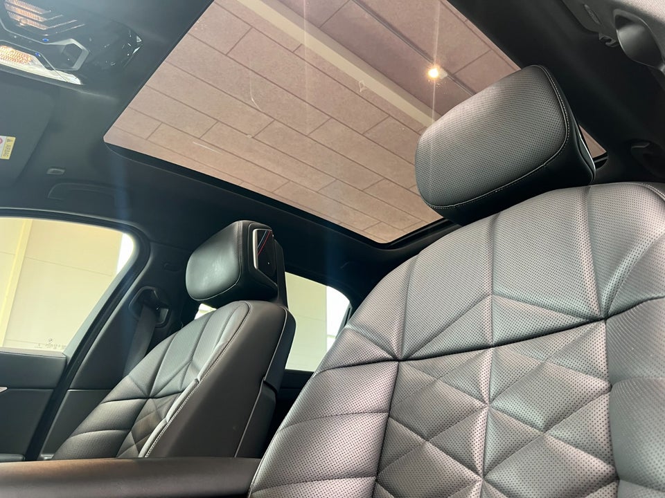BMW i7 eDrive50 M-Sport 4d