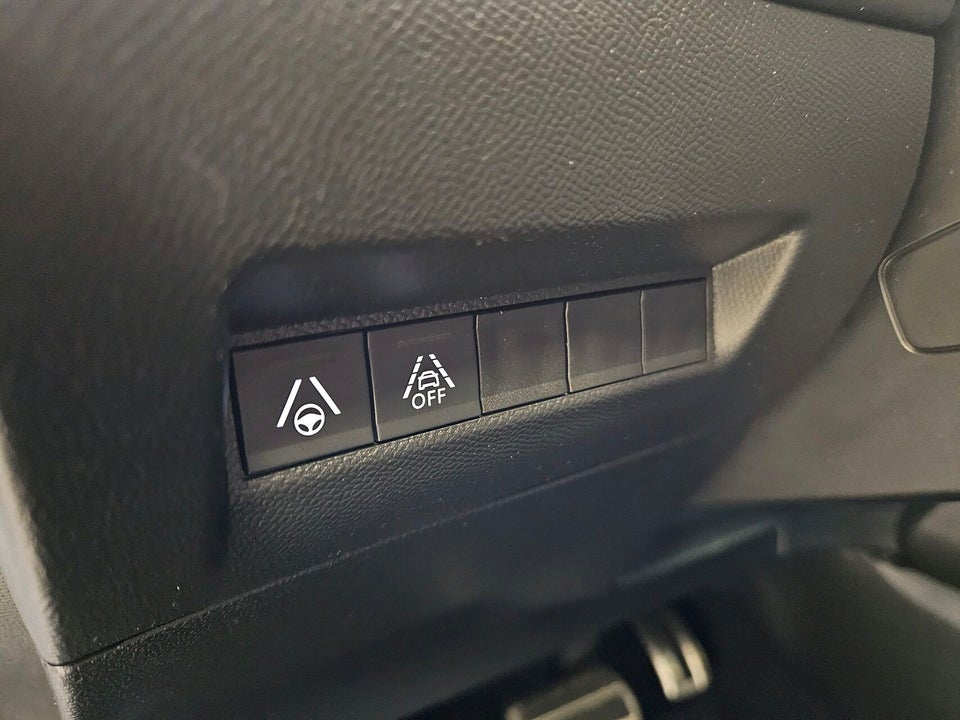 Peugeot e-2008 50 GT Sky 5d