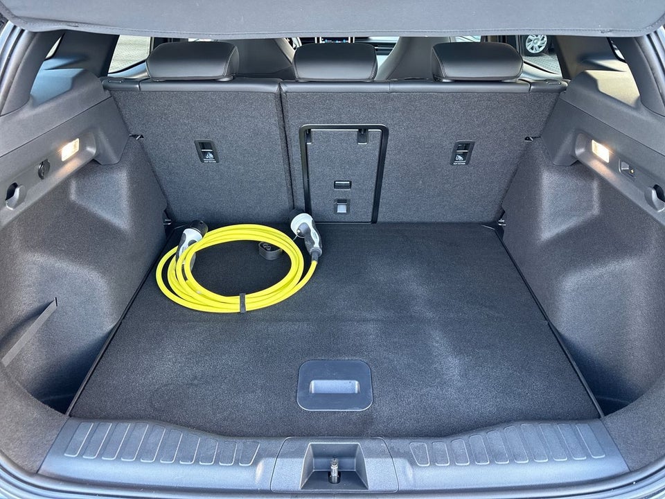 Ford Explorer 82 Premium Extended Range 5d