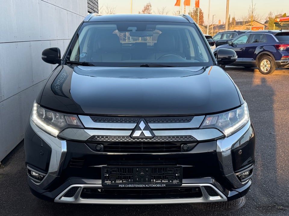 Mitsubishi Outlander 2,4 PHEV Intense CVT 4WD 5d