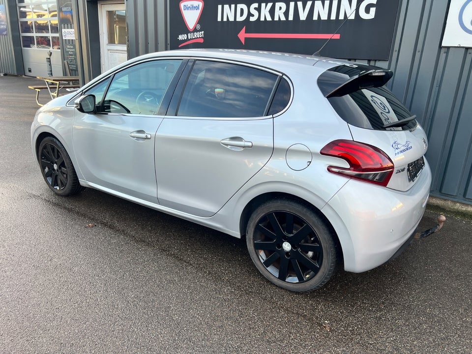 Peugeot 208 1,6 BlueHDi 100 Allure 5d